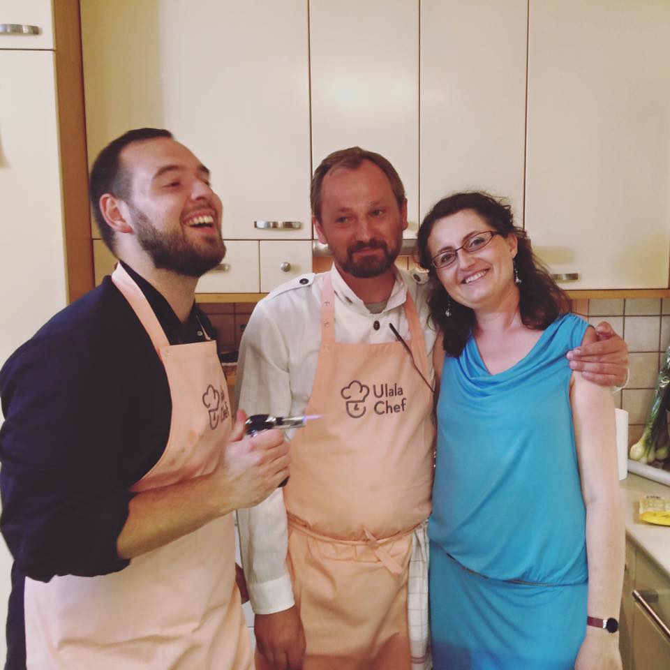 Kasia Wajkowska wraz z dwoma chefami - Bartkiem Kochmanem i Zbyszkiem Paluchem